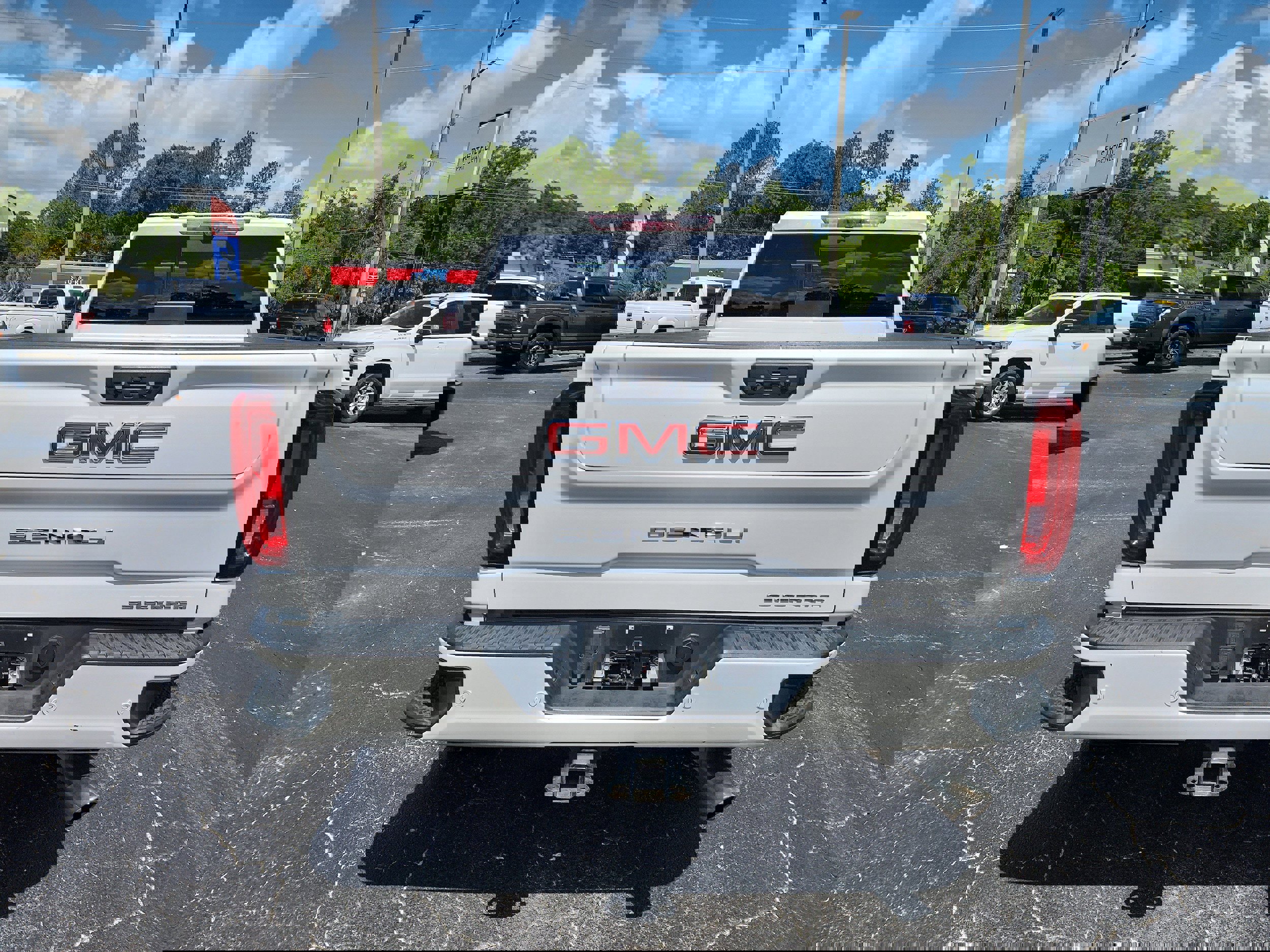 Used 2022 GMC Sierra 2500 Denali w/ Technology Package image 5