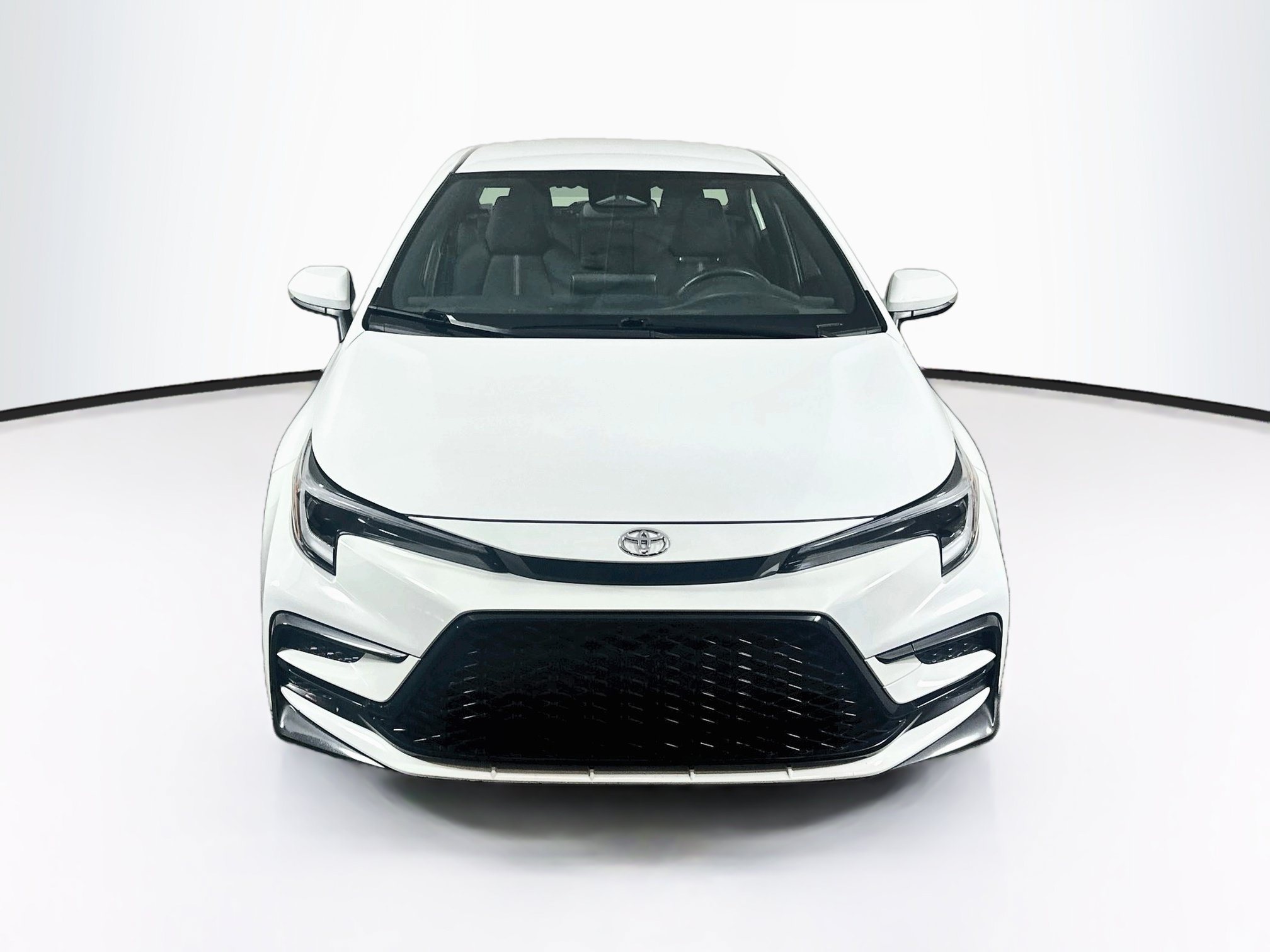Used 2024 Toyota Corolla SE FWD image 2