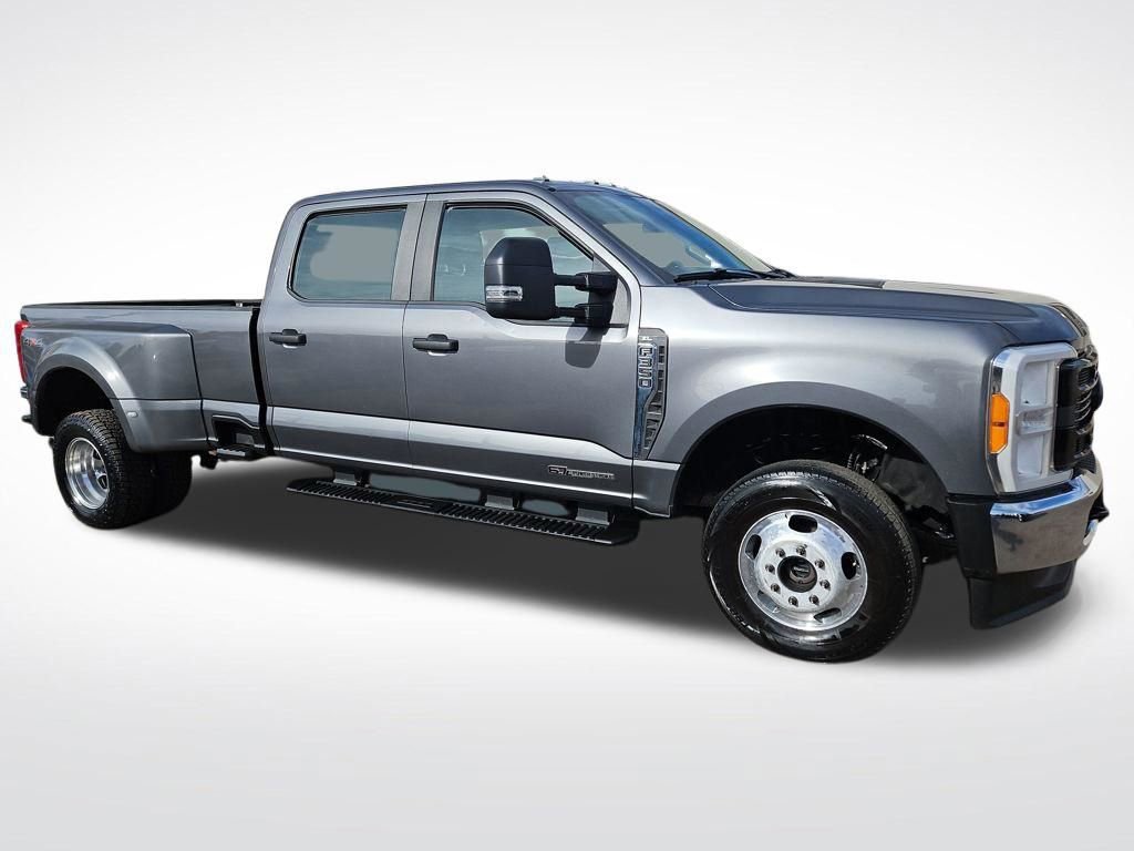 Used 2023 Ford F350 XL w/ 360-Degree Camera Package AWD/4WD image 6