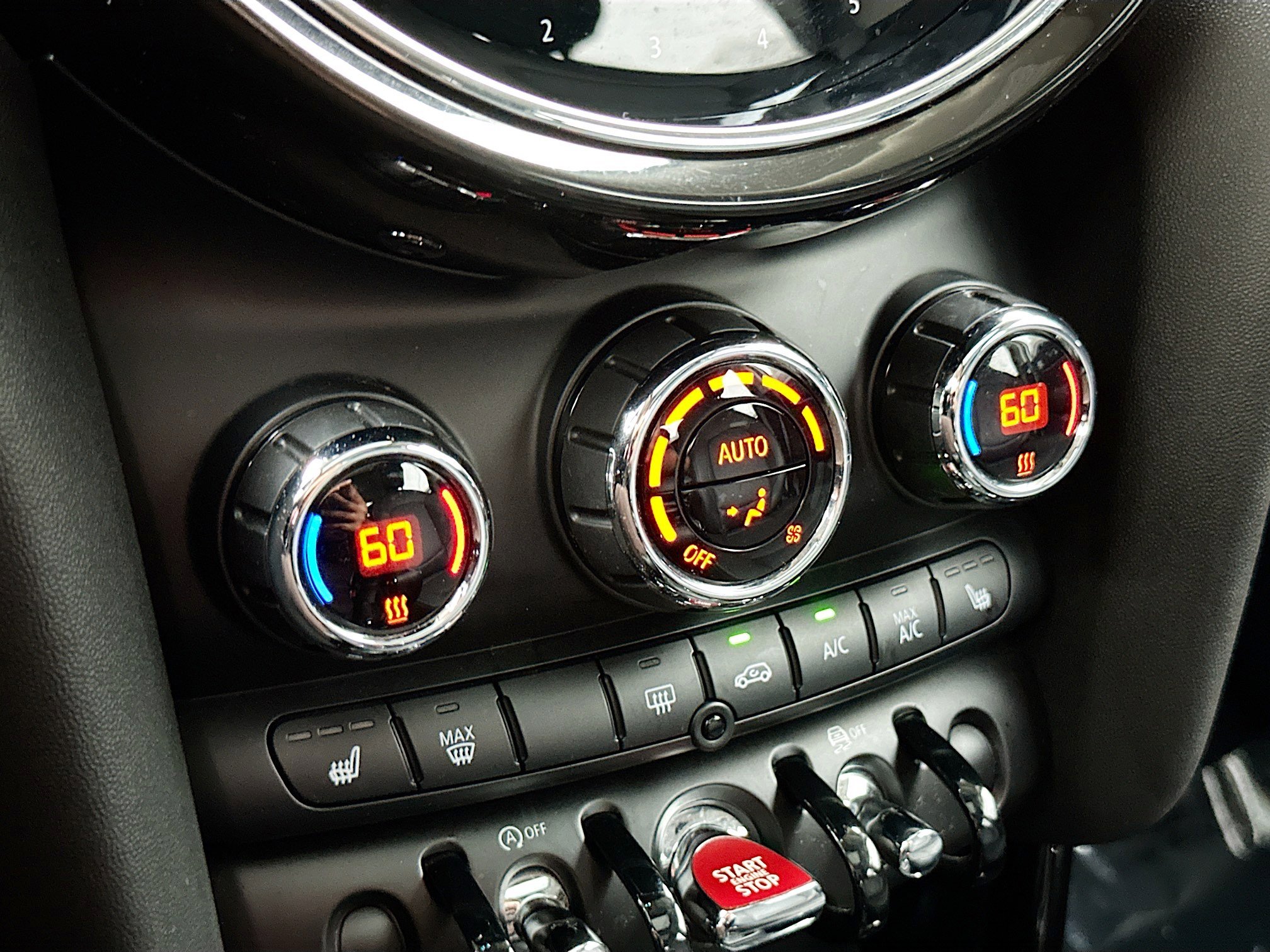 Used 2023 MINI Cooper 4-Door Hardtop FWD image 15