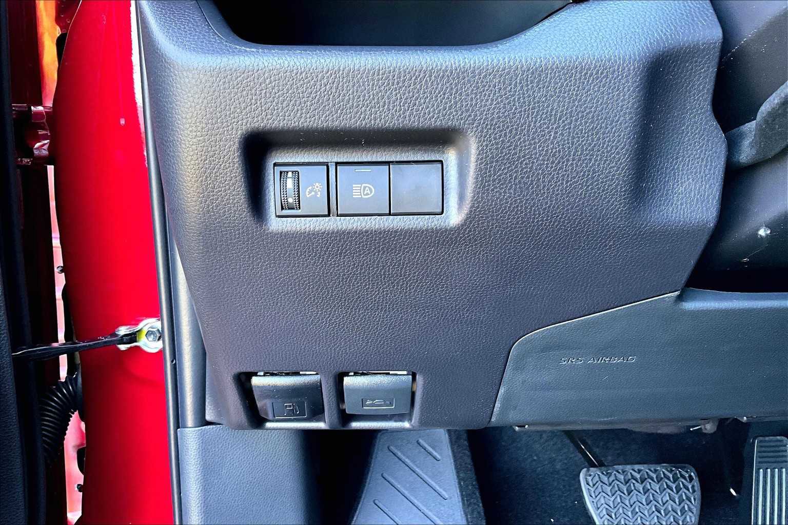 New 2025 Toyota RAV4 LE image 18