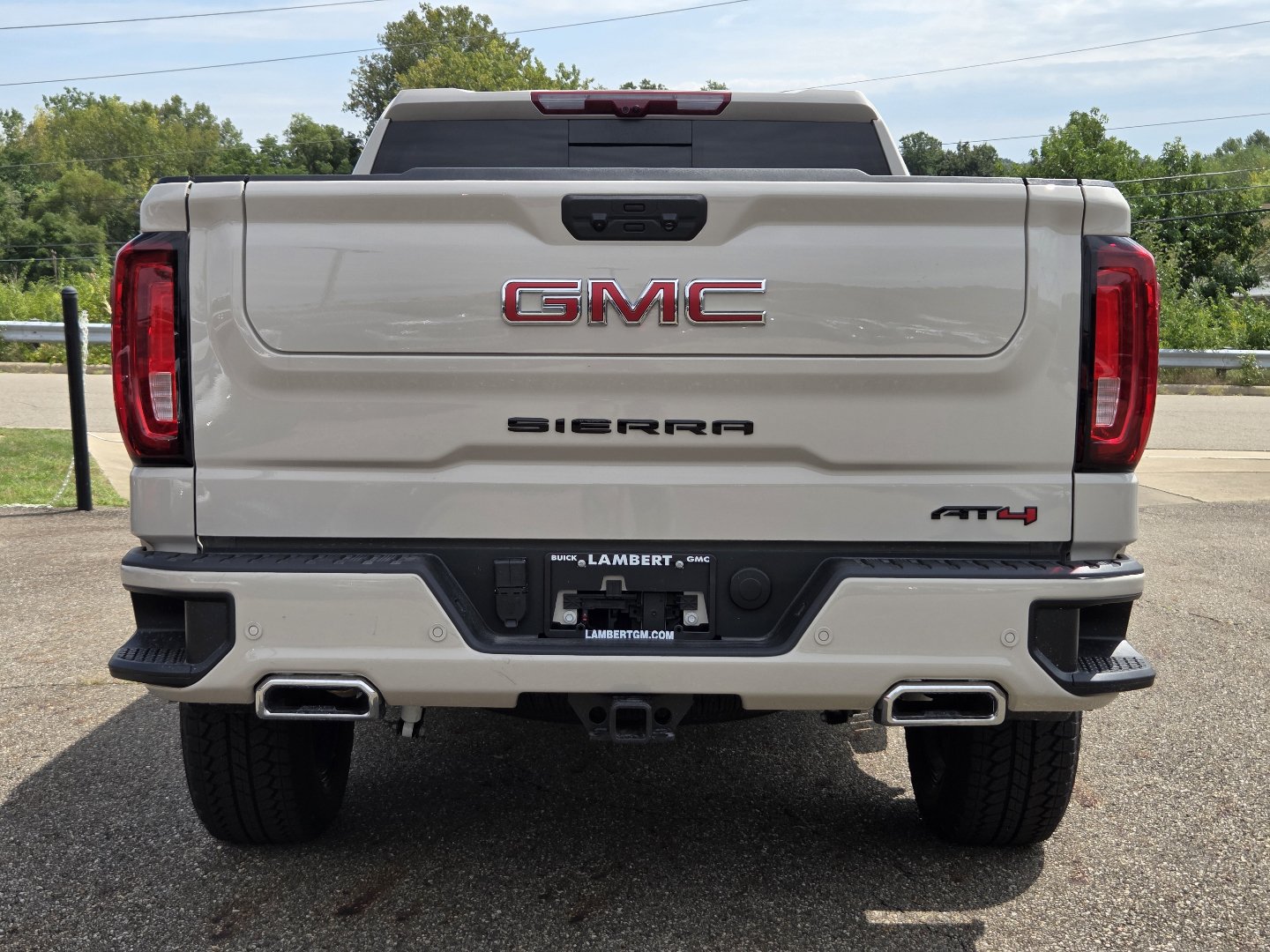 New 2026 GMC Sierra 1500 AT4 w/ AT4 Premium Package AWD/4WD image 18