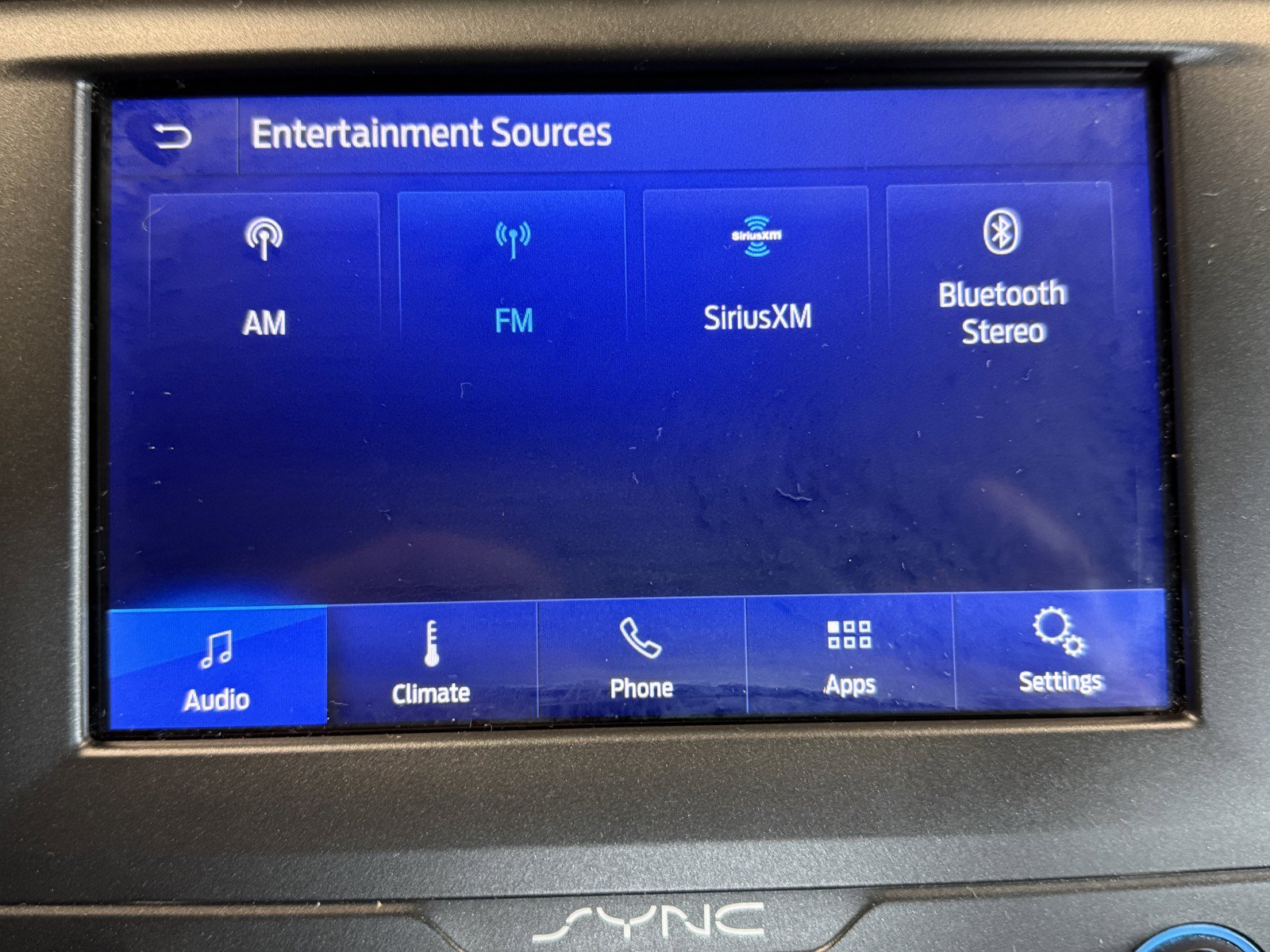 Used 2020 Ford Fusion SE FWD image 12