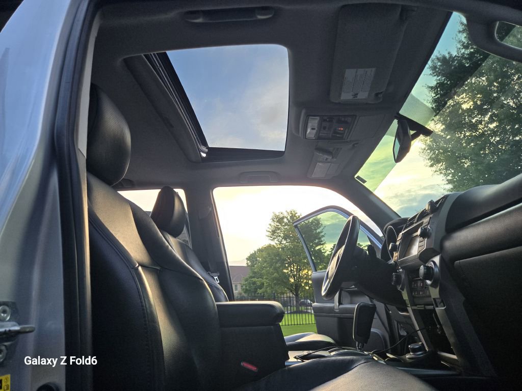 Used 2010 Toyota 4Runner Limited image 14