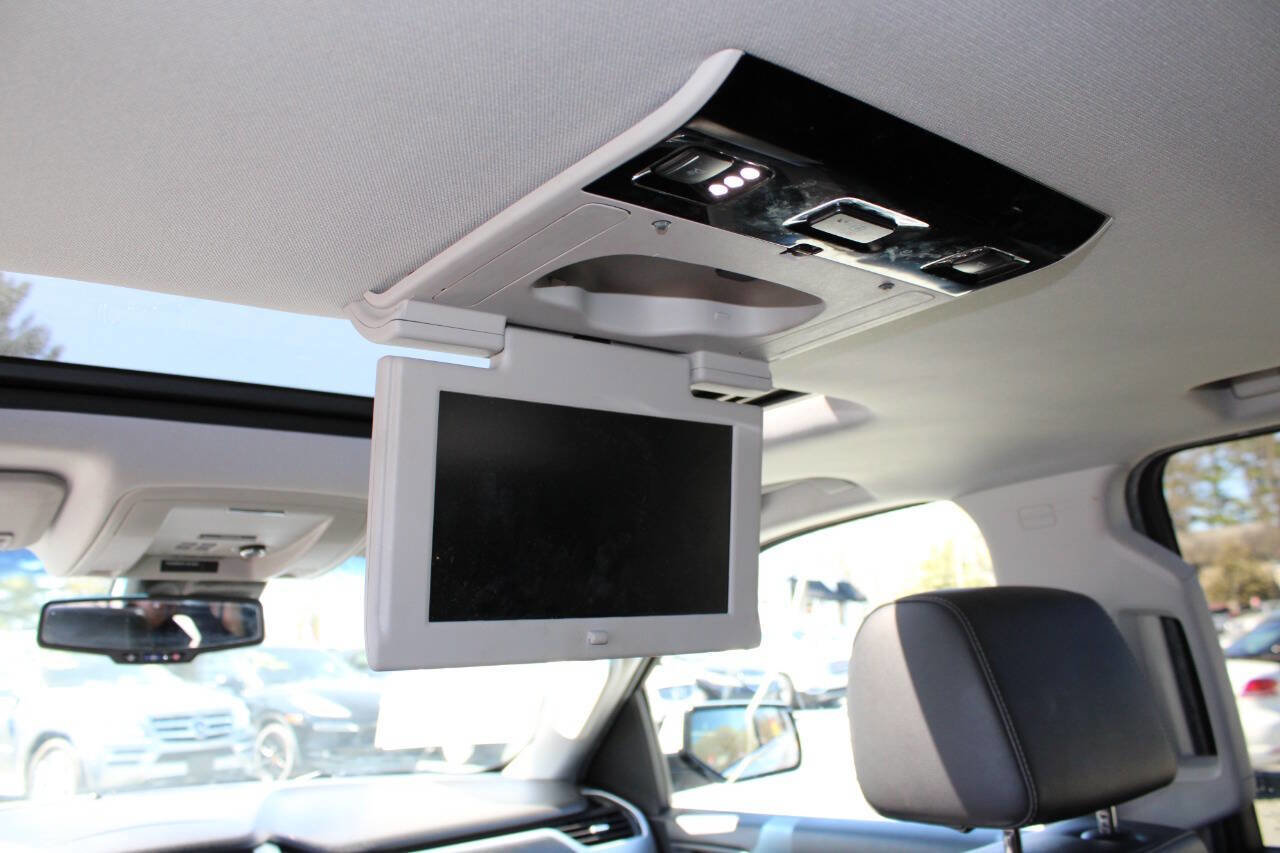 Used 2015 GMC Yukon XL SLT w/ Open Road Package image 21