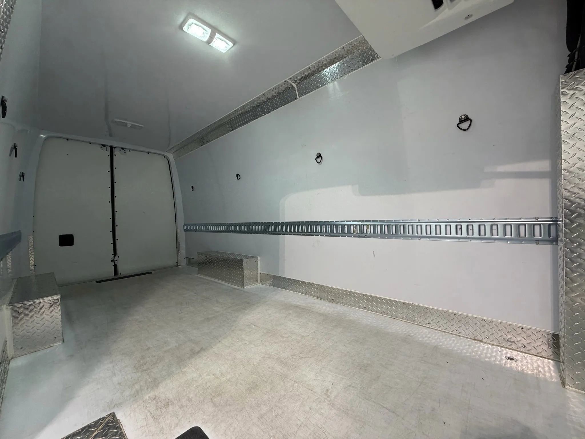 Used 2021 Freightliner Sprinter 2500 image 17