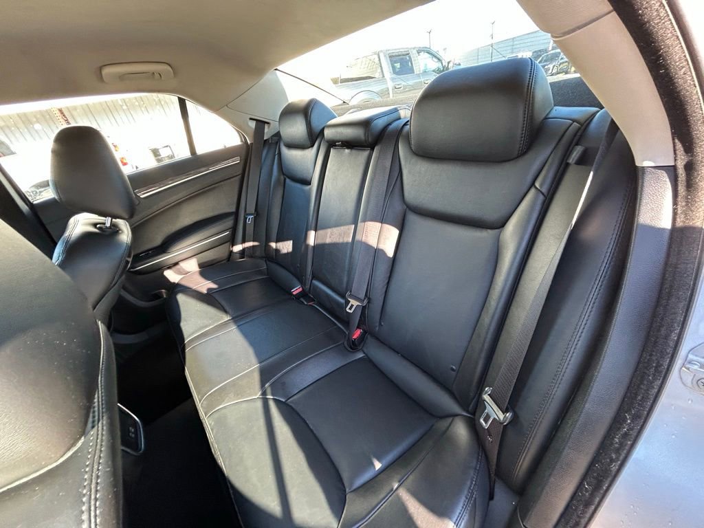 Used 2020 Chrysler 300 Touring L w/ Quick Order Package 2EF image 17