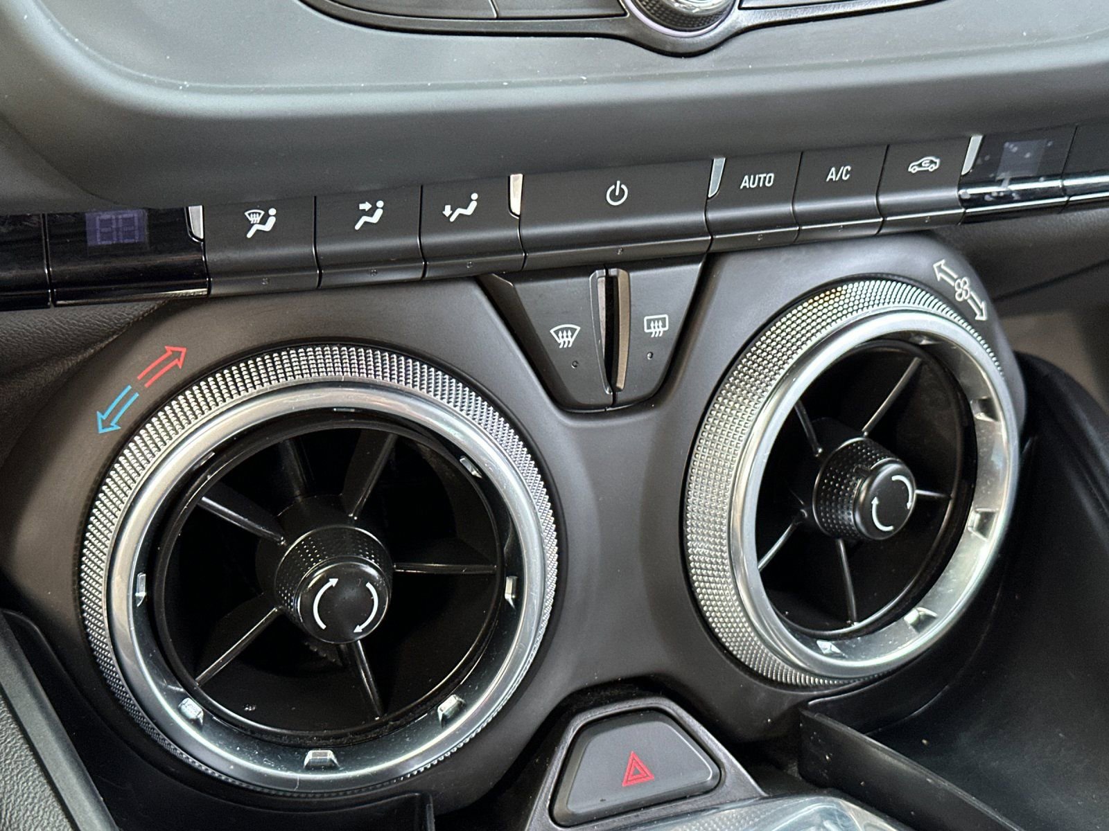 Used 2023 Chevrolet Camaro LT image 18