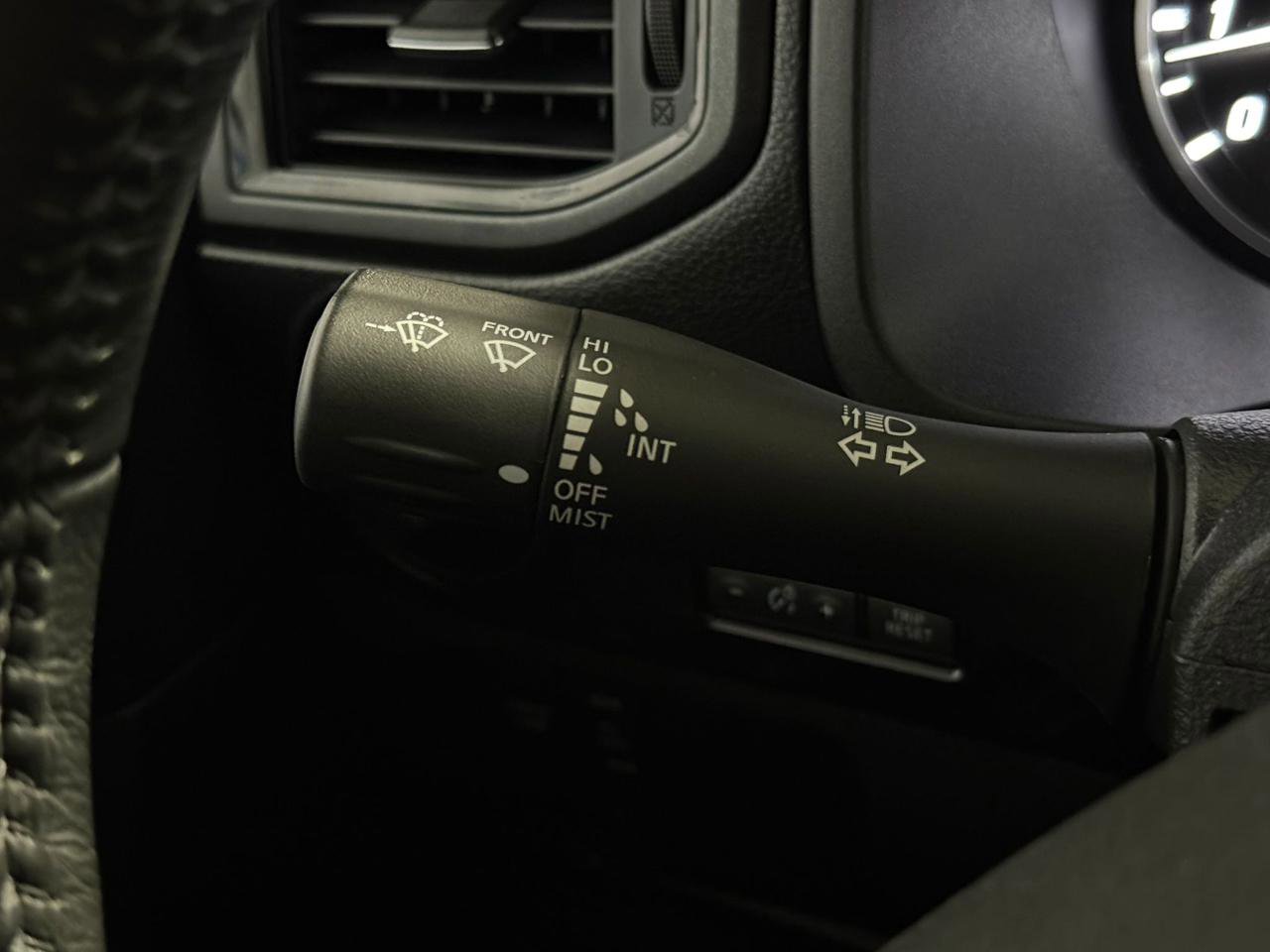 Used 2024 Nissan Titan SV w/ SV Bronze Edition Package image 16