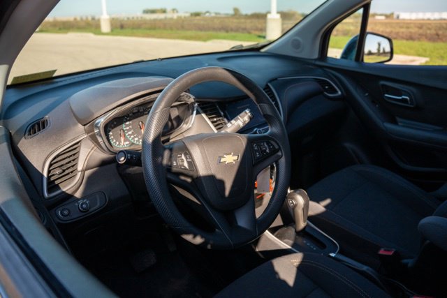 Used 2020 Chevrolet Trax LS w/ Tint and Cruise Package FWD image 13