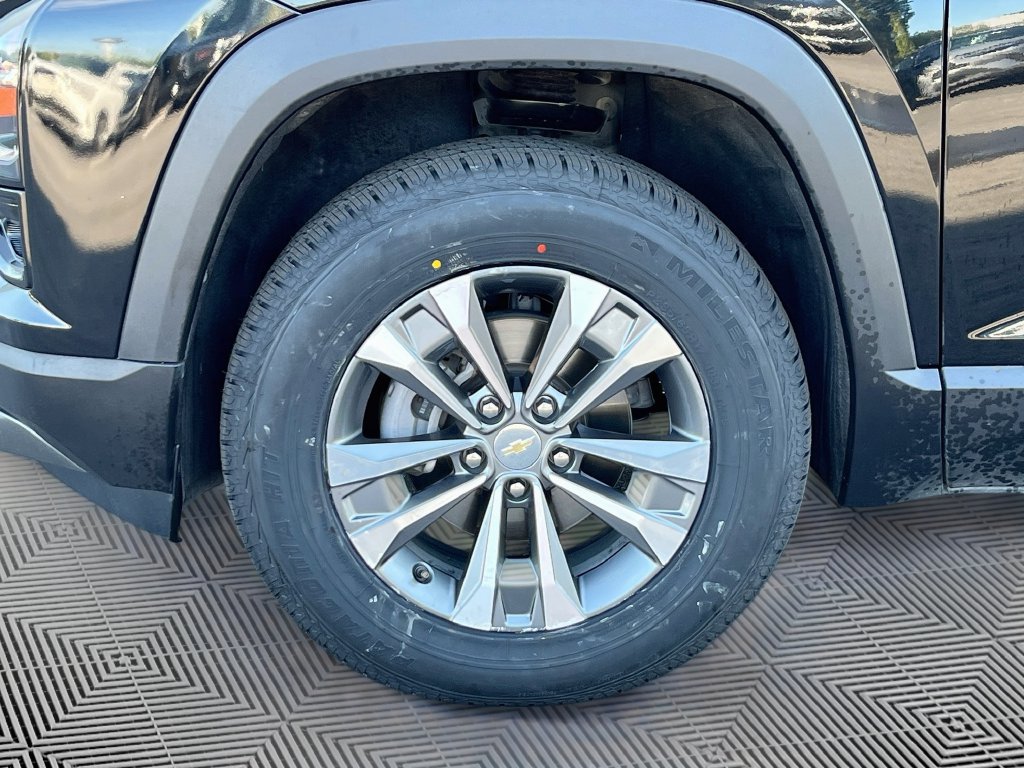 Used 2025 Chevrolet Equinox LT w/ Convenience Package II AWD/4WD image 11