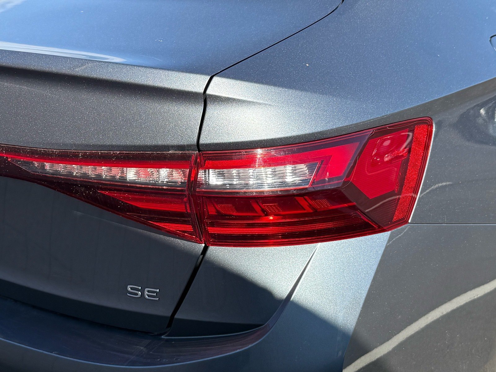 Used 2025 Volkswagen Jetta SE FWD image 10