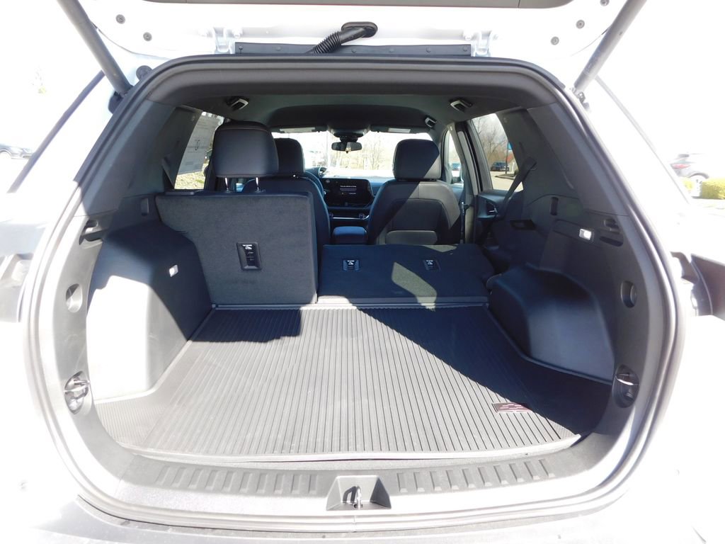 New 2026 Chevrolet Equinox RS w/ LPO, Floor Liner Package AWD/4WD image 23