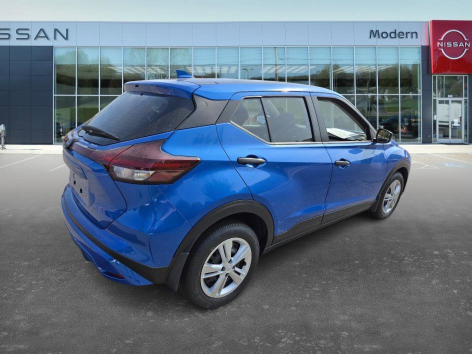 New 2025 Nissan Kicks Play S image 5