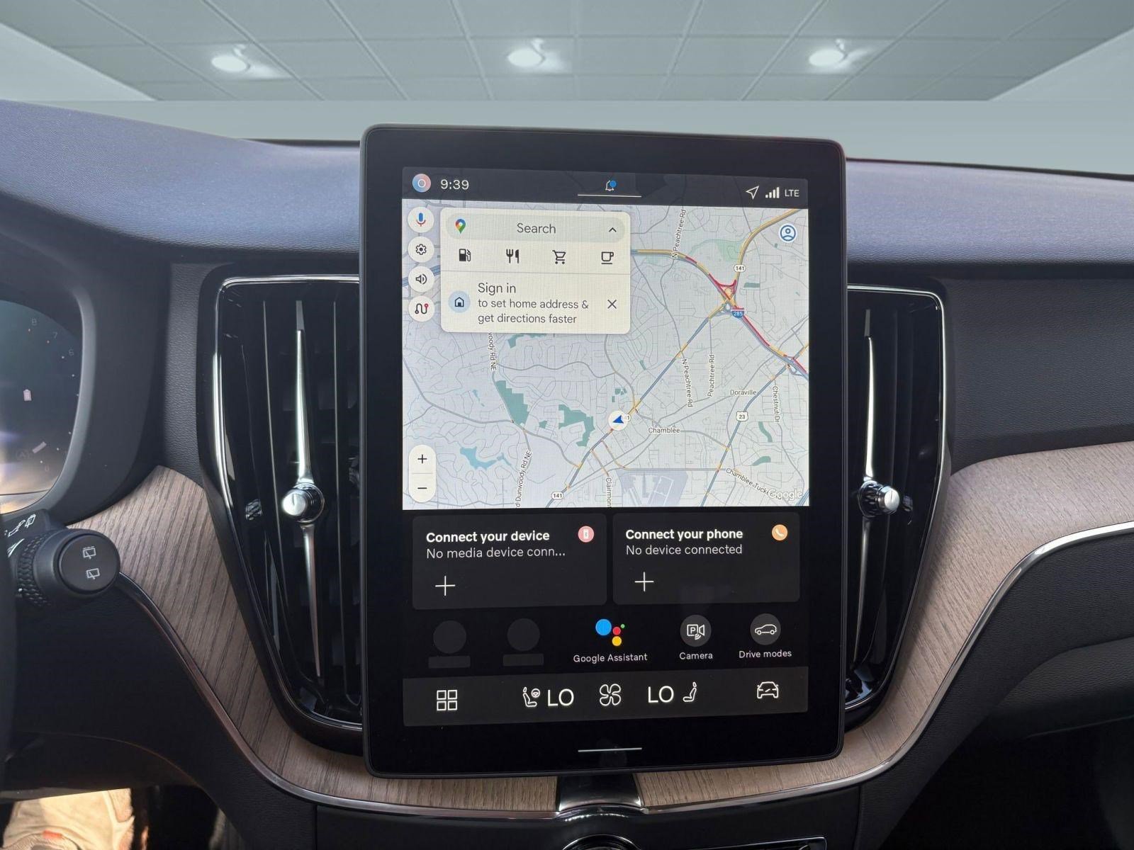 Certified 2026 Volvo XC60 B5 Plus w/ Protection Package Premier image 27