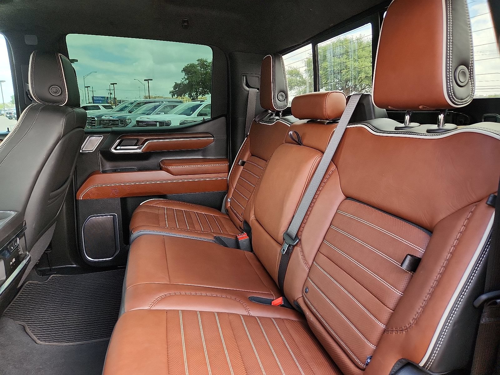 Used 2024 GMC Sierra 1500 Denali Ultimate AWD/4WD image 10