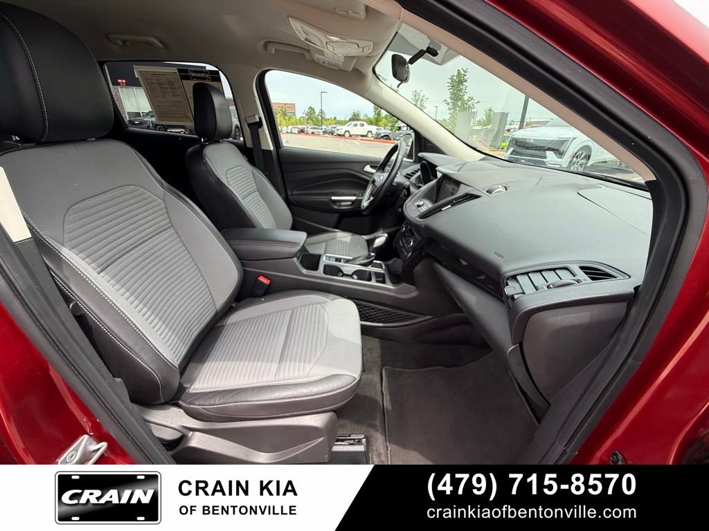 Used 2019 Ford Escape SE FWD image 32