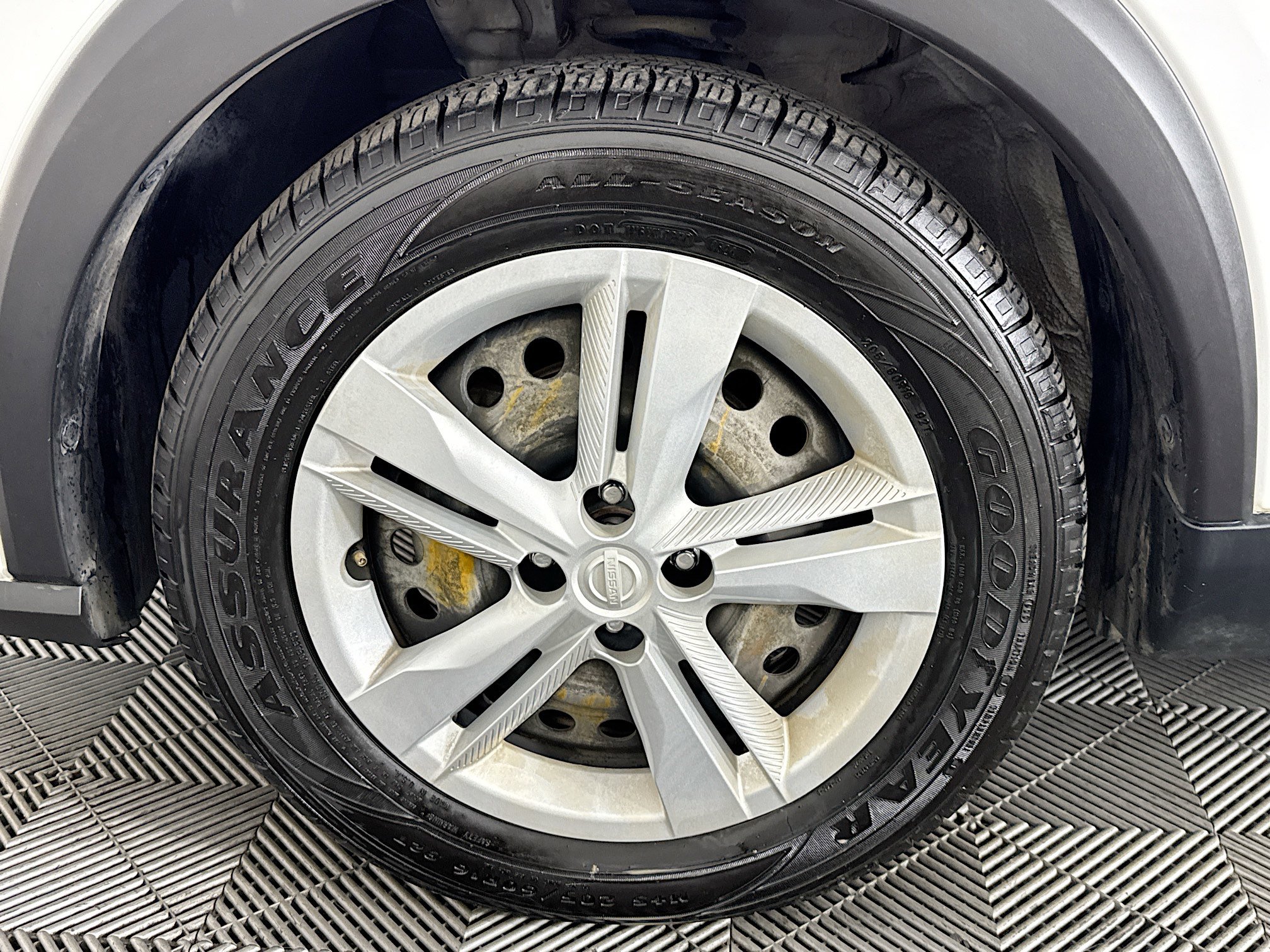 Used 2022 Nissan Kicks S image 37