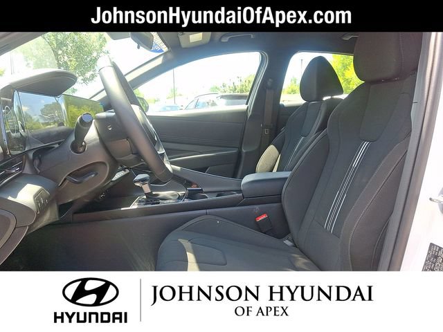 Certified 2025 Hyundai Elantra SEL FWD image 12