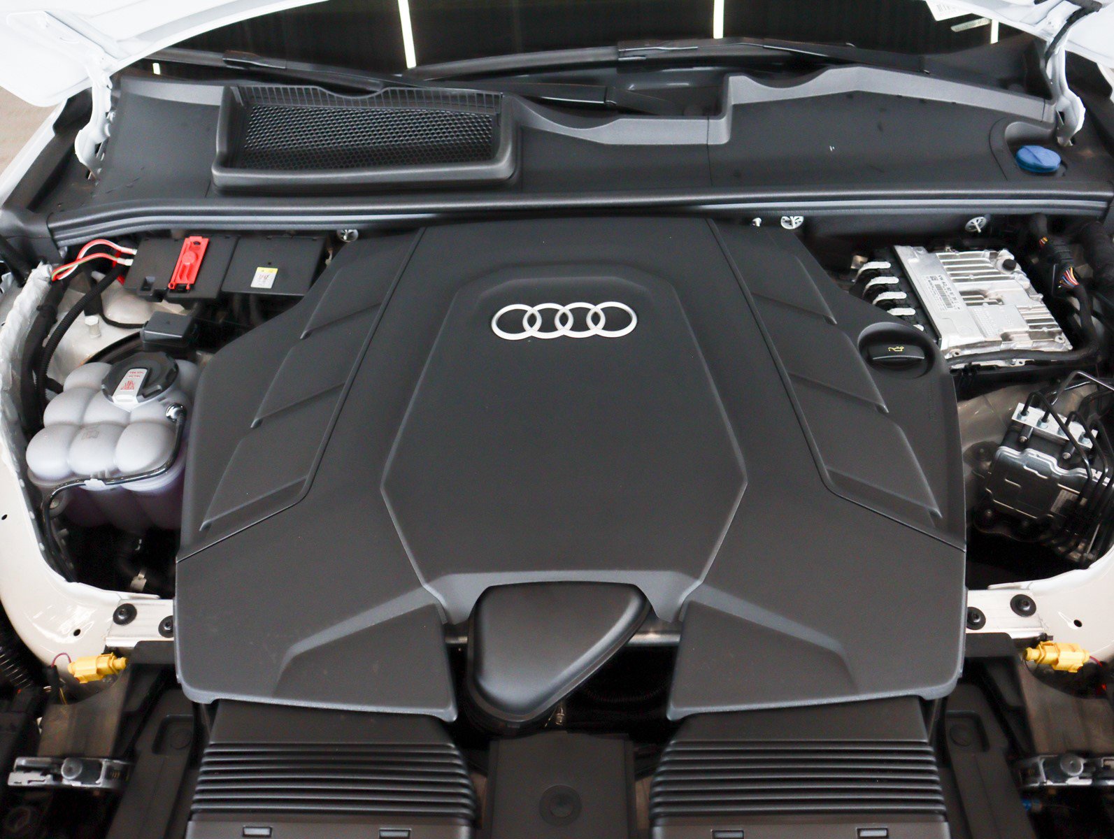 New 2025 Audi Q7 3.0T Prestige image 4