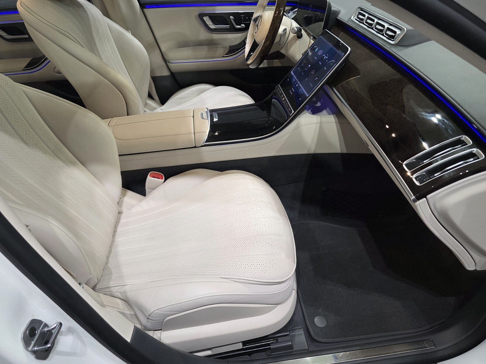 Used 2022 Mercedes-Benz S 500 4MATIC image 21