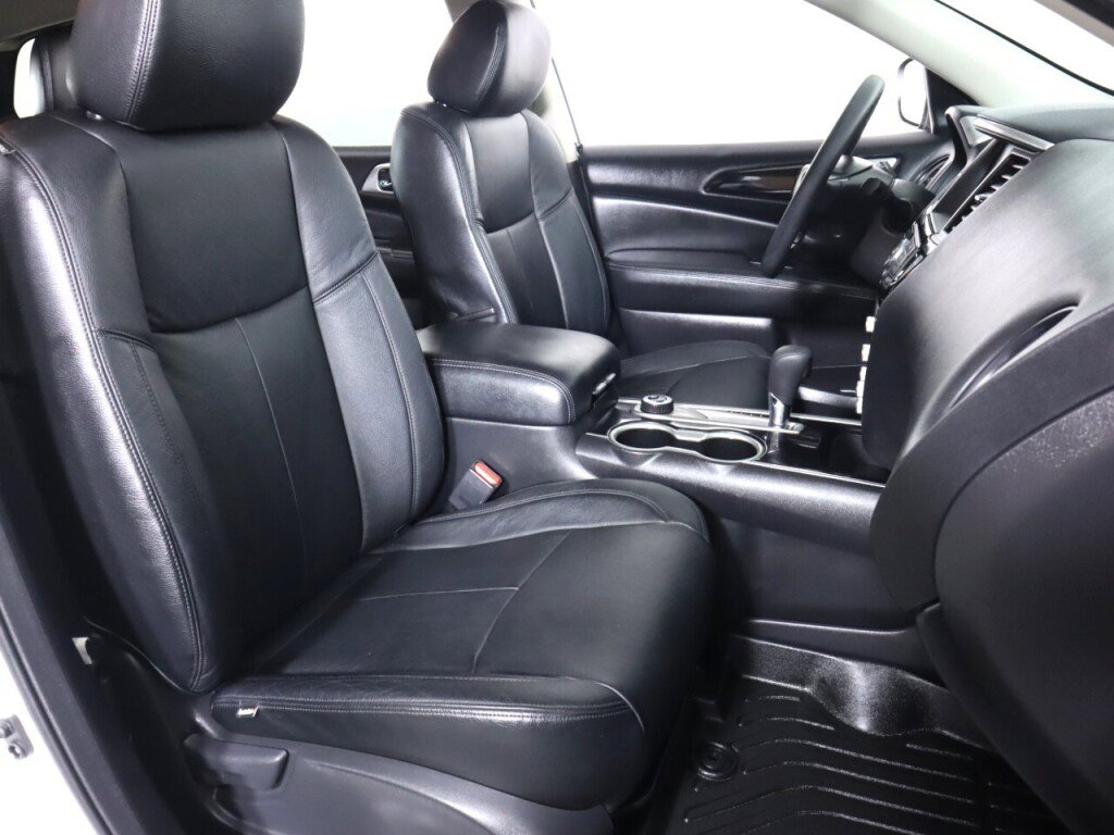 Used 2018 Nissan Pathfinder S image 41