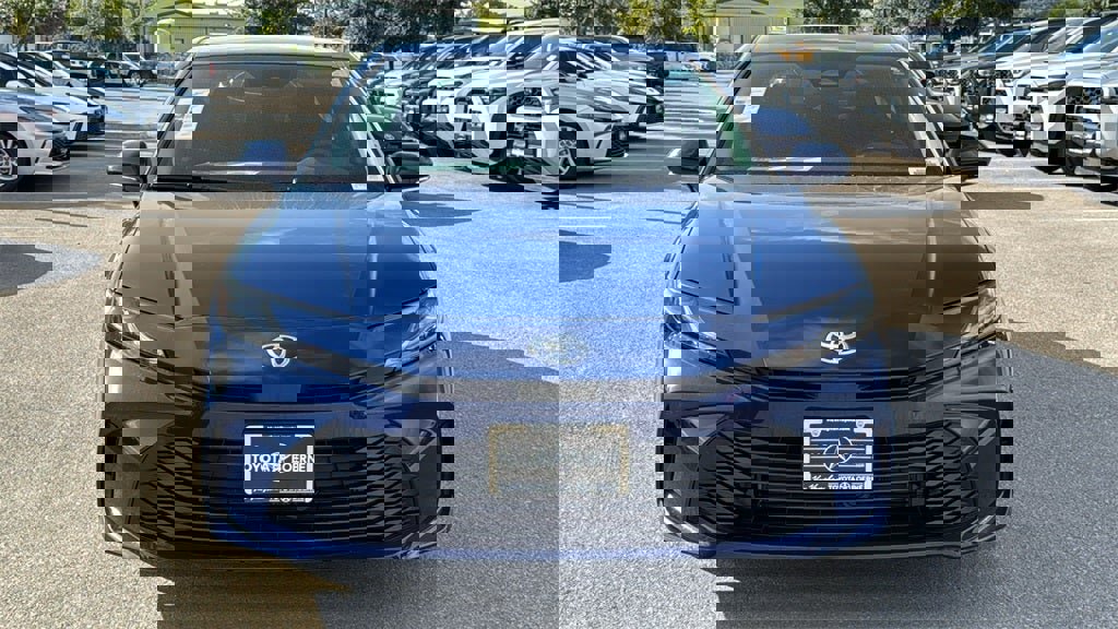 New 2025 Toyota Camry LE image 2