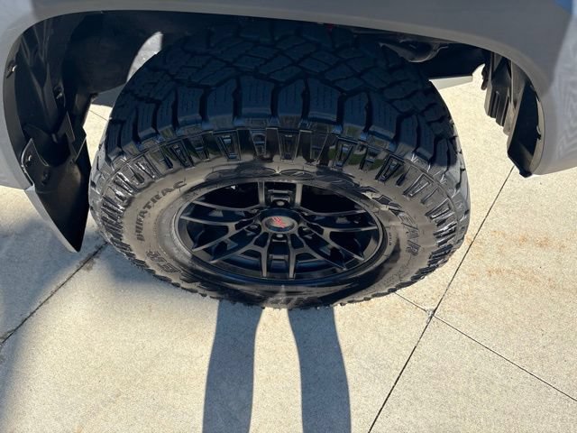 Used 2021 Toyota Tacoma TRD Pro AWD/4WD image 9