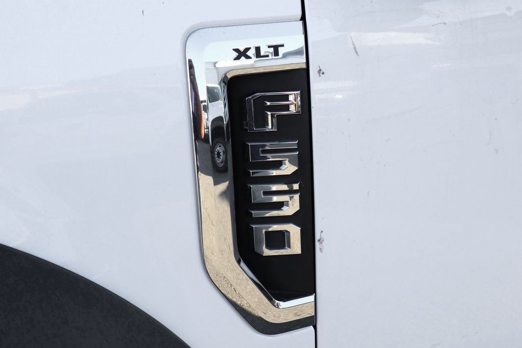 Used 2017 Ford F550 2WD Regular Cab Super Duty image 51