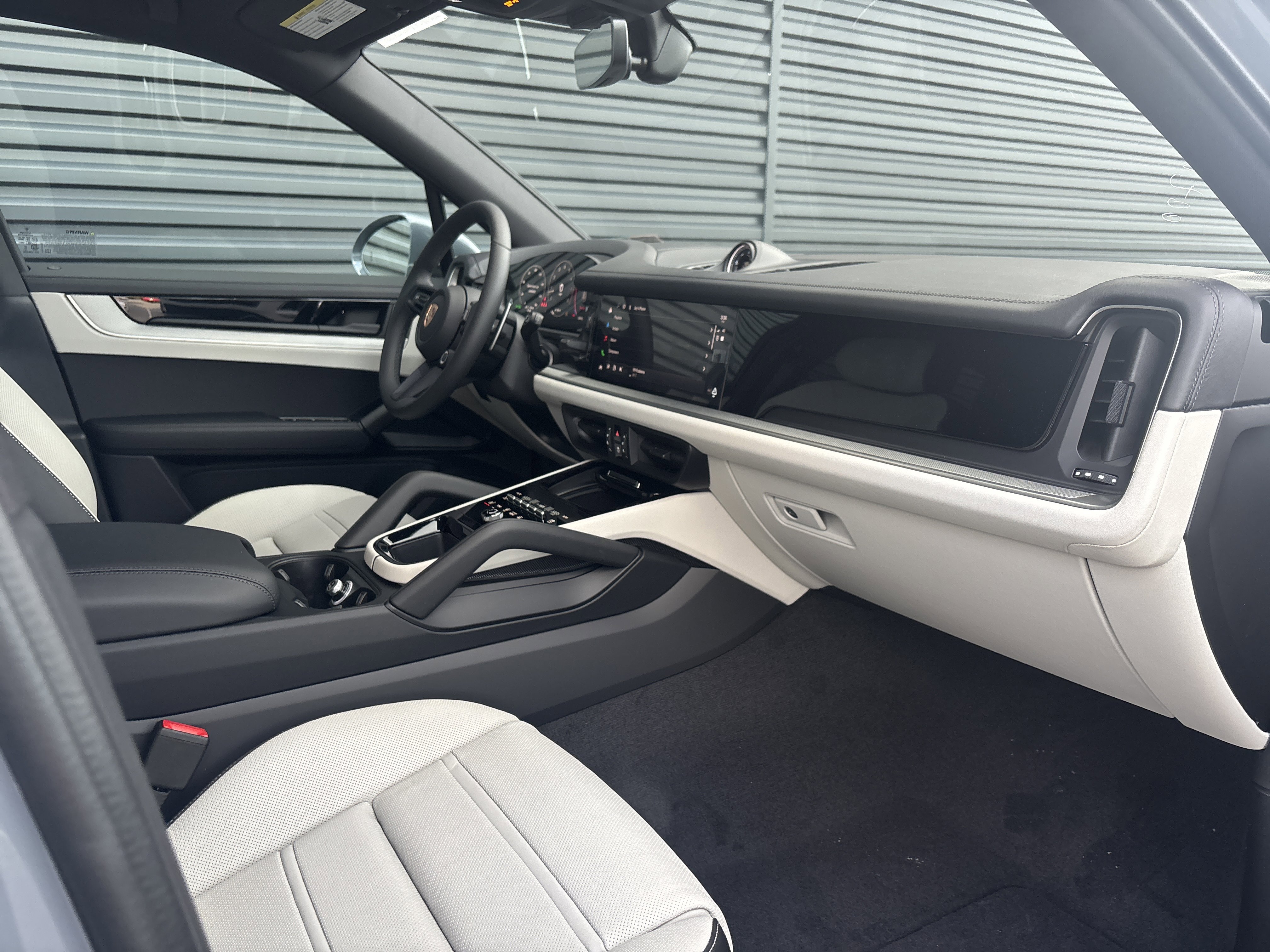 New 2026 Porsche Cayenne S image 3