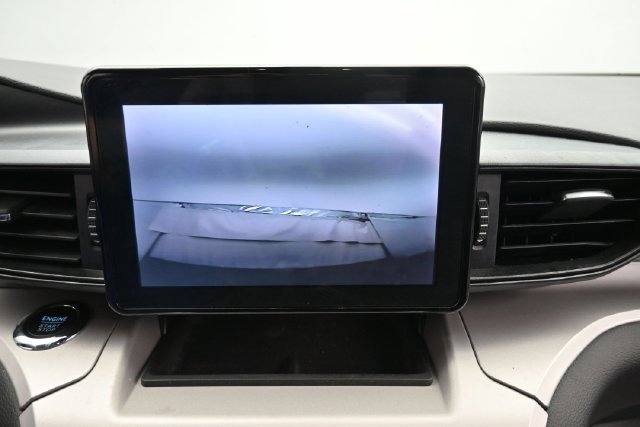 Used 2024 Ford Explorer XLT AWD/4WD image 18