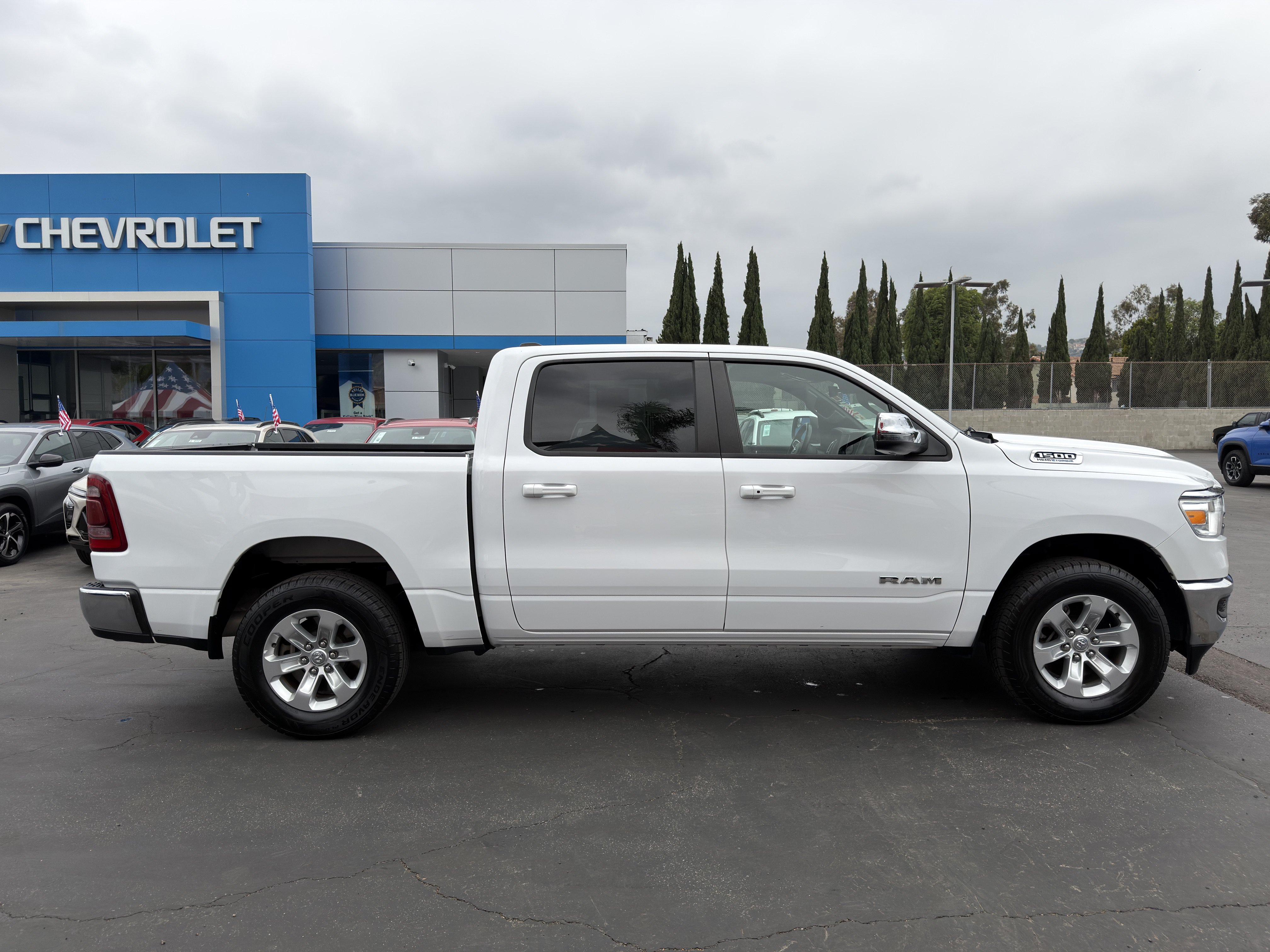 Used 2024 RAM 1500 Laramie AWD/4WD image 9
