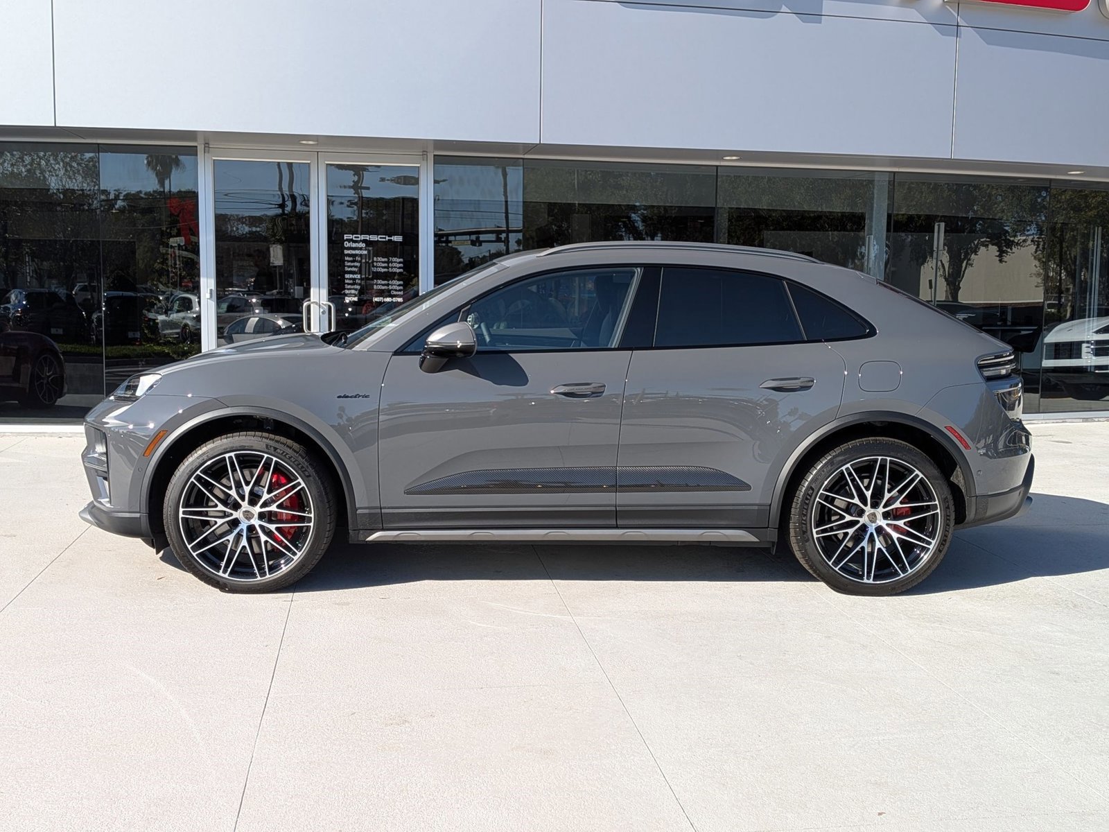 New 2025 Porsche Macan Turbo Electric AWD/4WD image 2