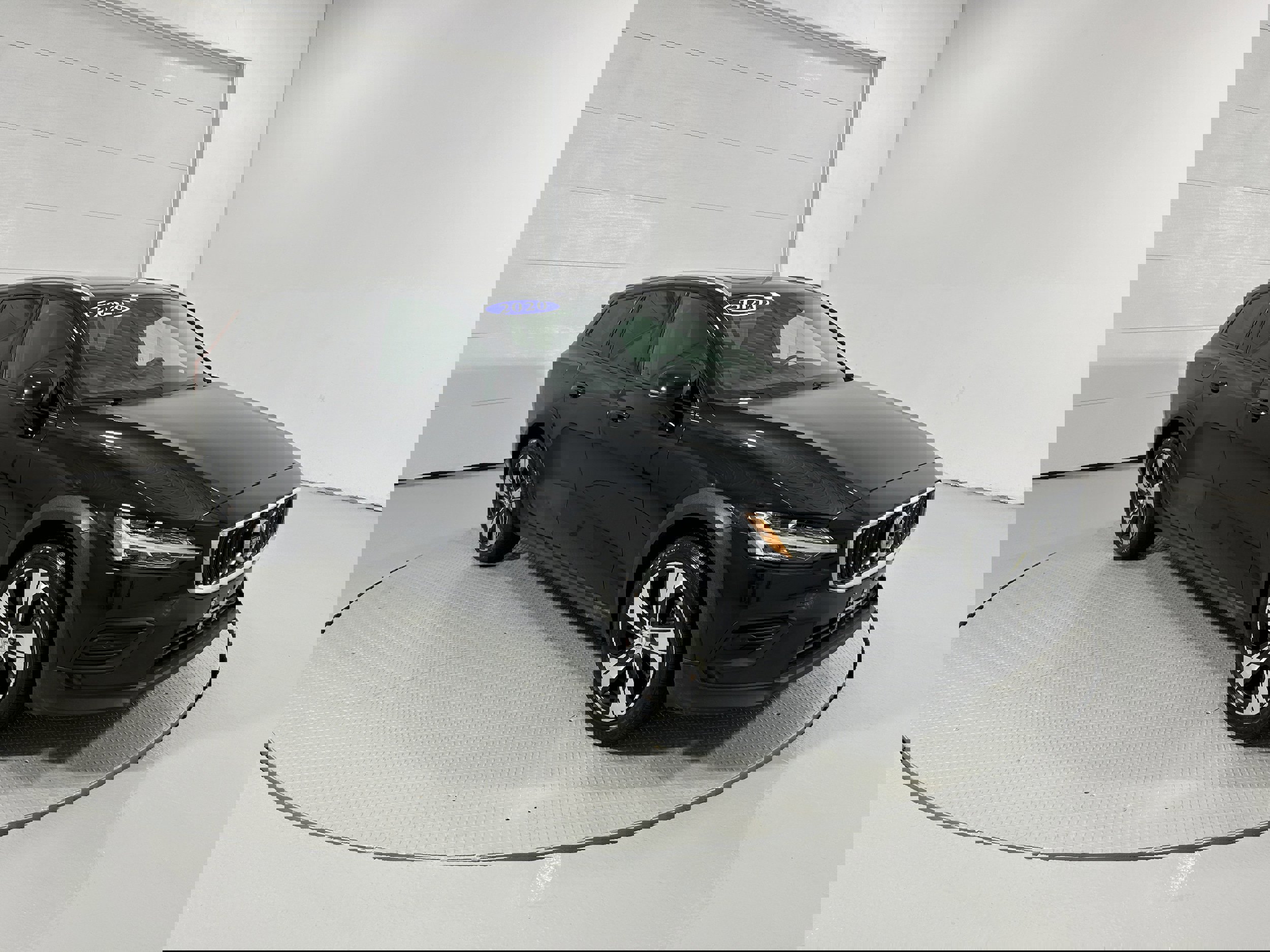 Used 2020 Volvo V60 T5 Cross Country w/ Protection Package Premier image 2