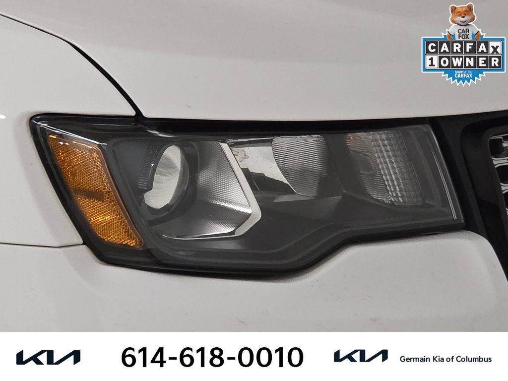 Used 2017 Jeep Grand Cherokee Altitude AWD/4WD image 14