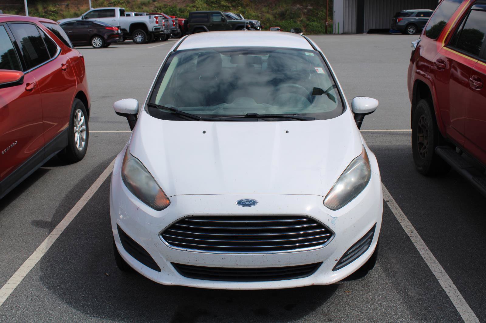 Used 2018 Ford Fiesta SE FWD image 2