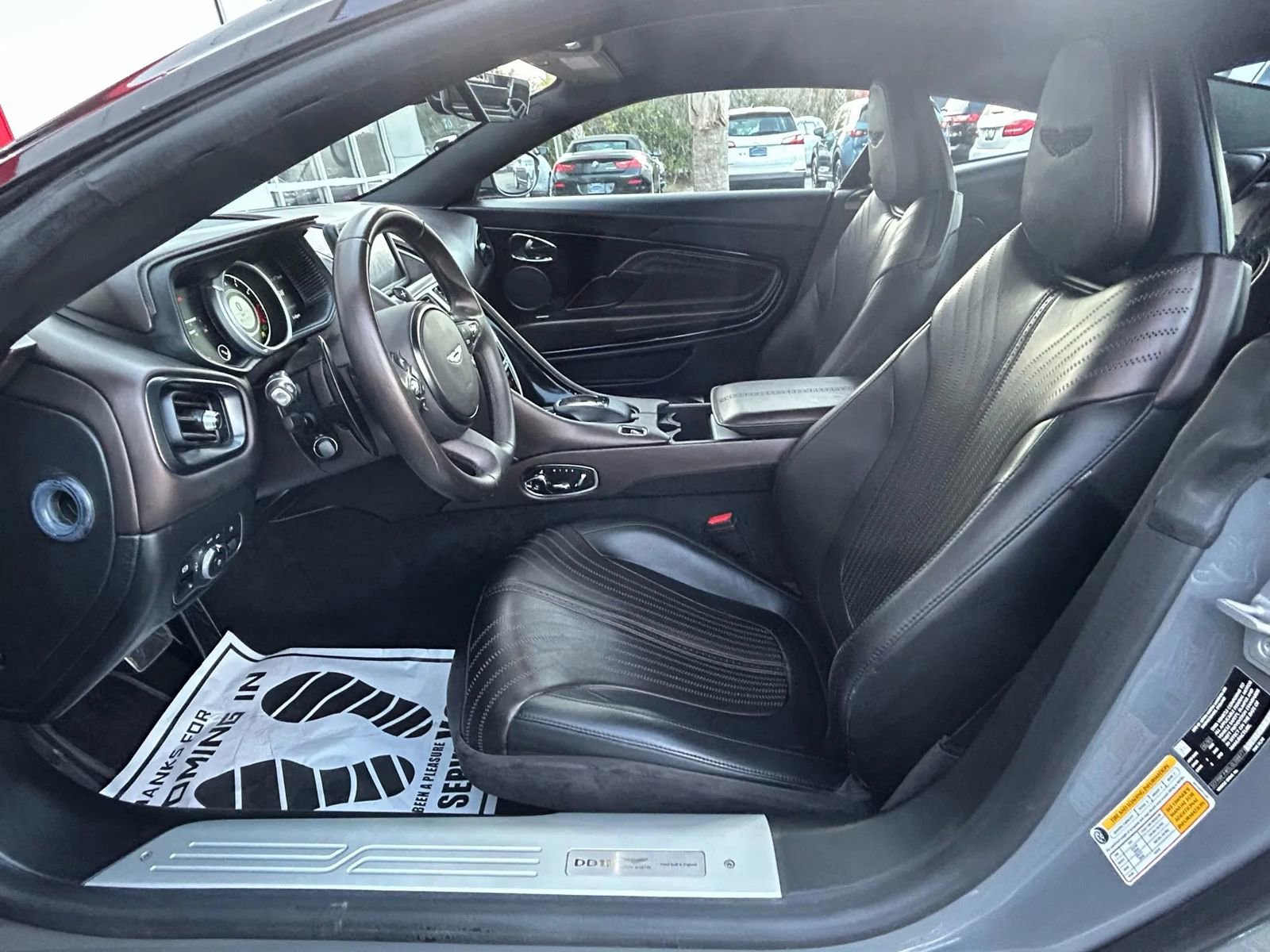 Used 2020 Aston Martin DB11 Coupe image 10