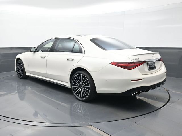 Used 2022 Mercedes-Benz S 580 4MATIC Sedan image 3