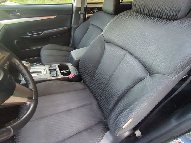 Used 2010 Subaru Outback 2.5i Premium AWD/4WD image 27