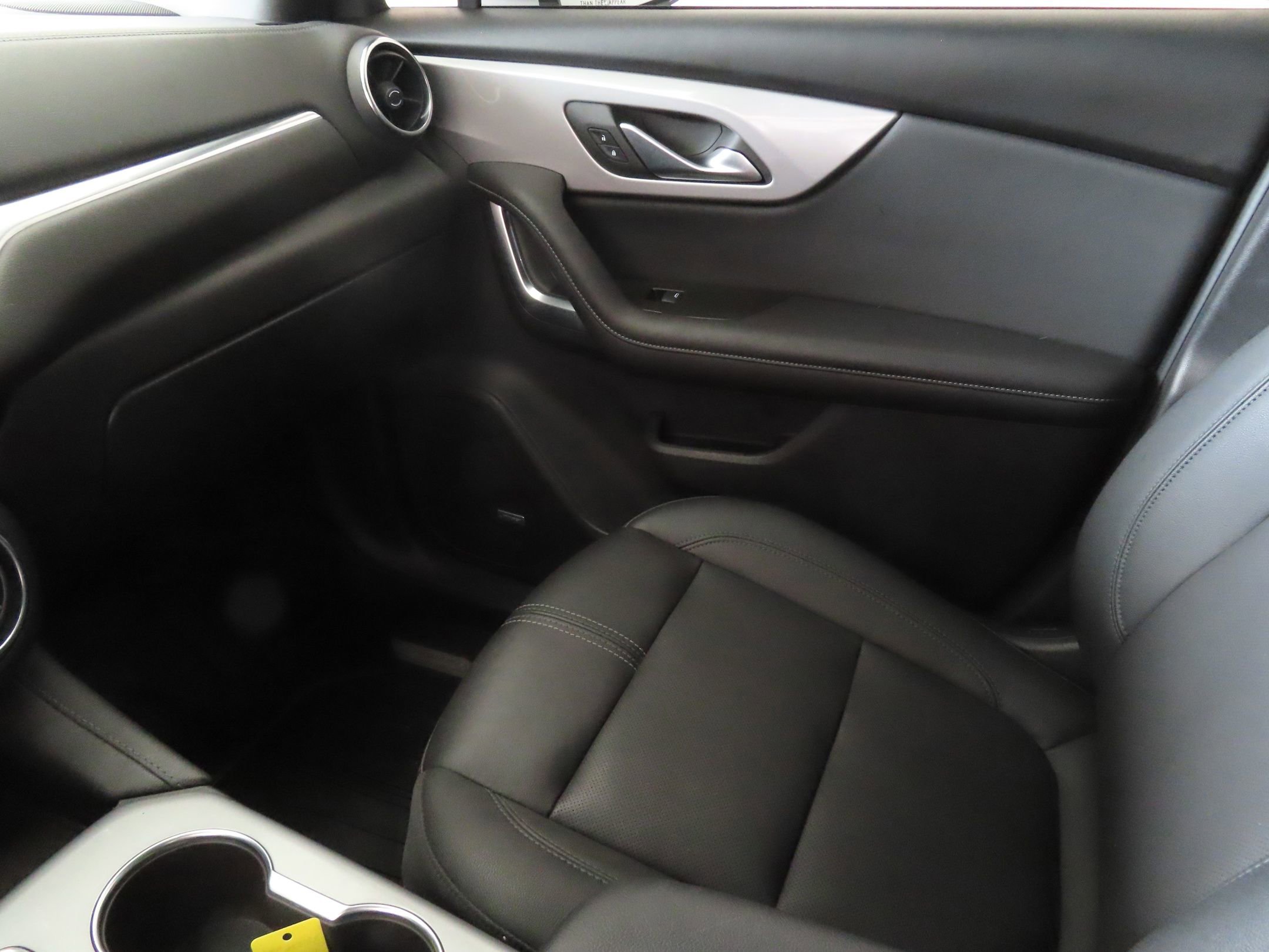Used 2022 Chevrolet Blazer LT w/ Sound & Technology Package FWD image 21