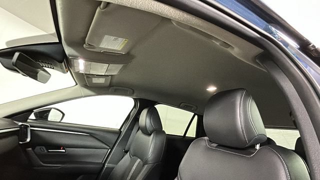 Used 2025 MAZDA CX-50 AWD 2.5 S w/ Preferred Package image 12