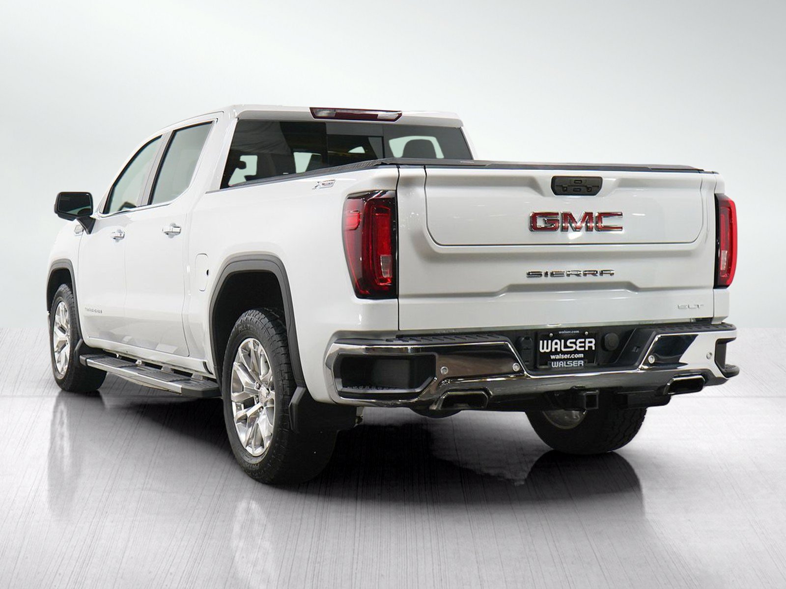 Used 2021 GMC Sierra 1500 SLT w/ SLT Convenience Package AWD/4WD image 3