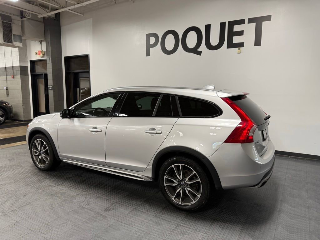 Used 2018 Volvo V60 T5 Cross Country w/ Convenience Package AWD/4WD image 6