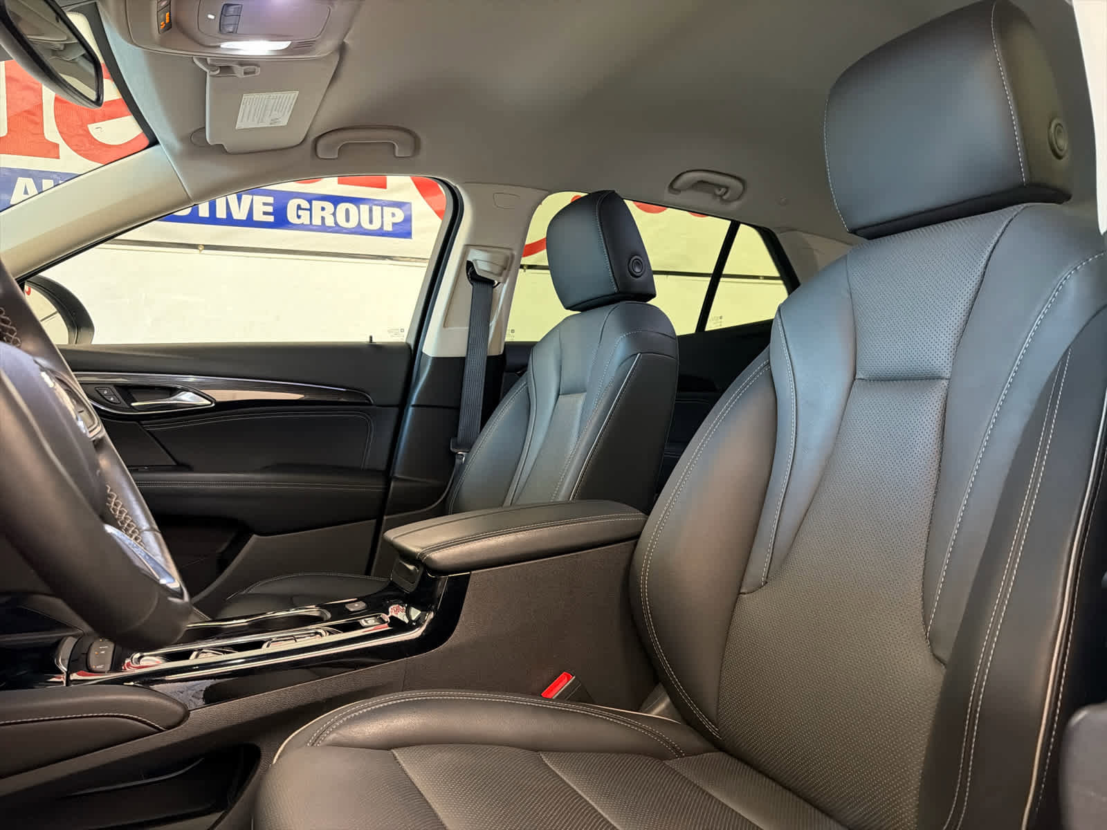 Used 2023 Buick Envision Essence image 16