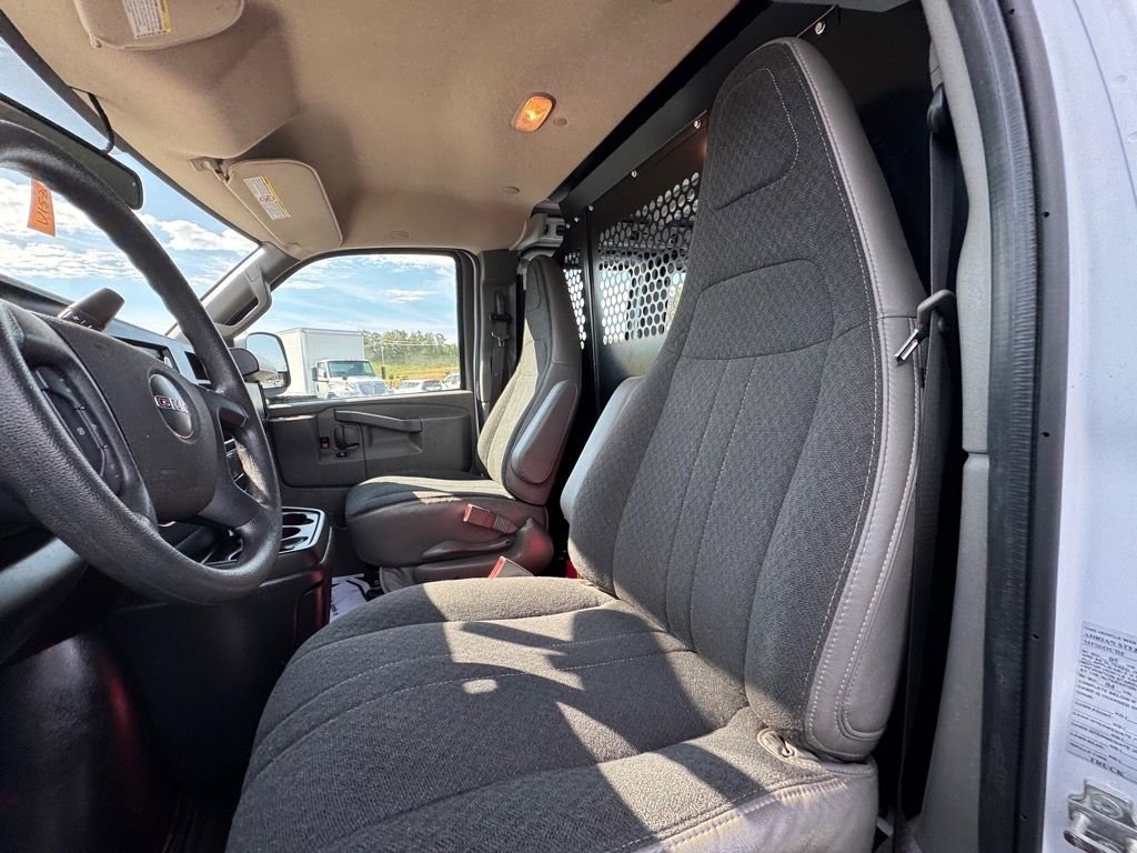 Used 2023 GMC Savana 2500 w/ Driver Convenience Package image 15