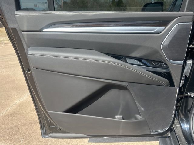 Certified 2025 Cadillac Escalade ESV Premium Luxury w/ LPO, Floor Liner Package image 24