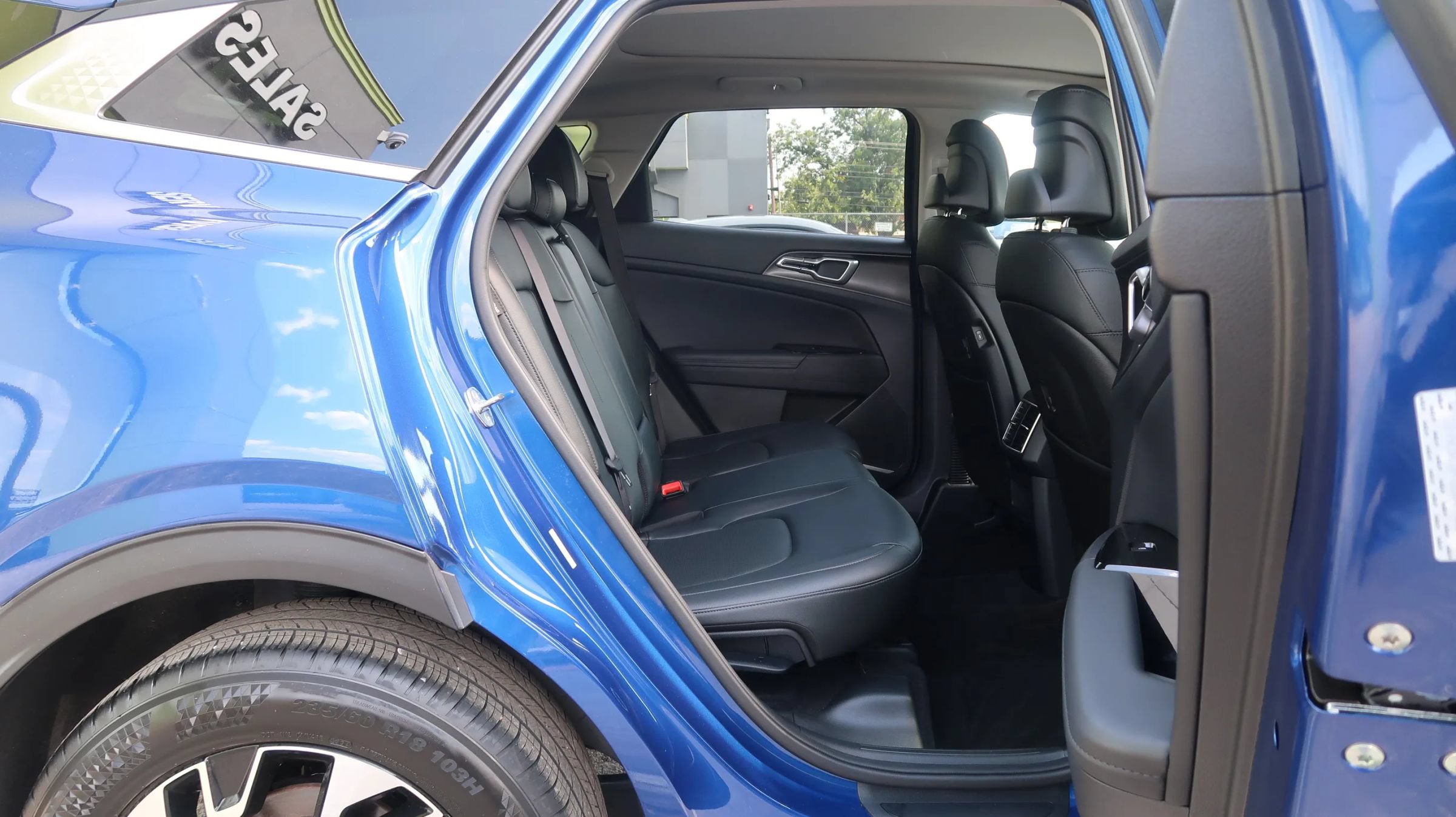 Used 2025 Kia Sportage EX w/ Premium Package AWD/4WD image 22