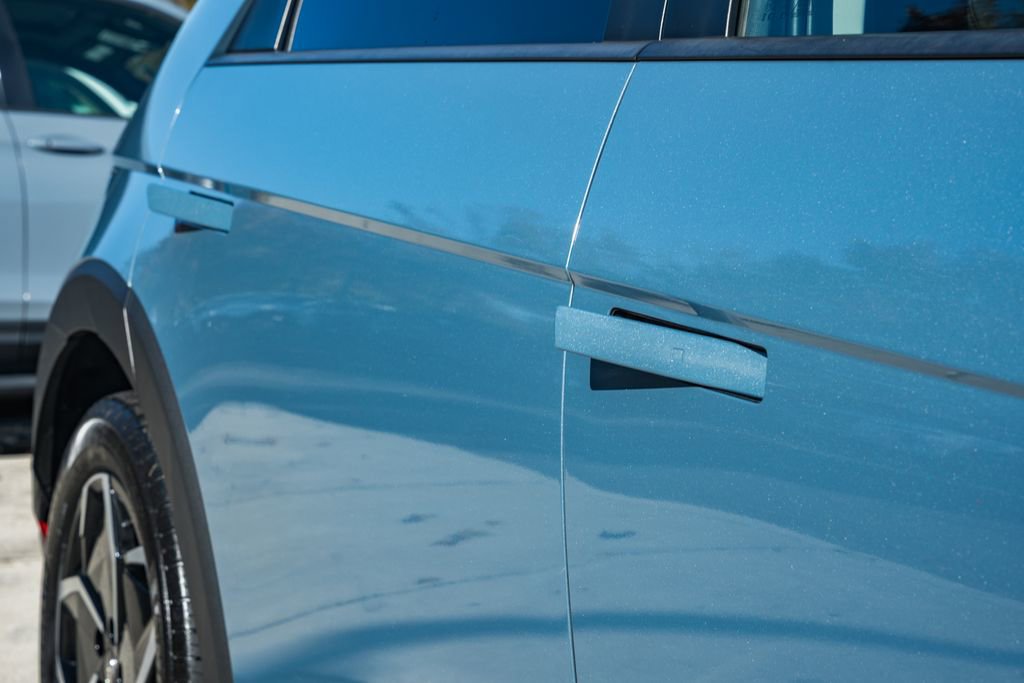 Certified 2024 Hyundai Ioniq 5 SE image 12