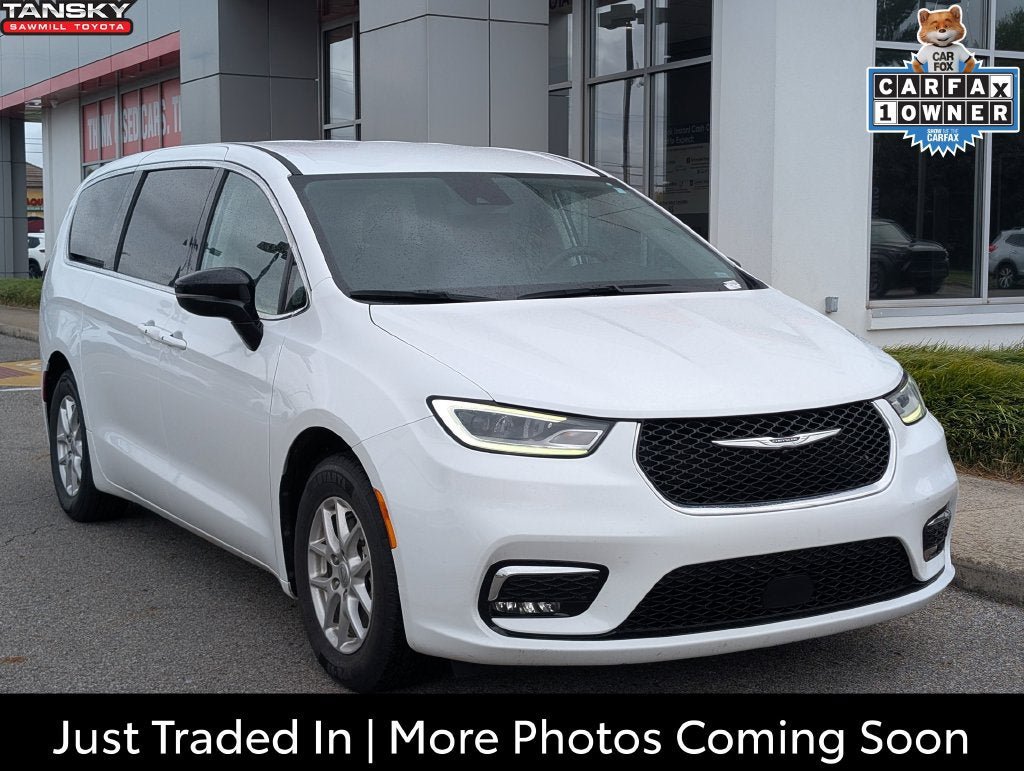 Used 2024 Chrysler Pacifica Touring-L