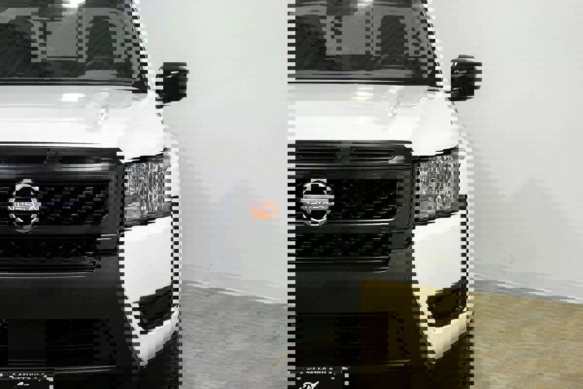 Used 2025 Nissan Frontier S image 38